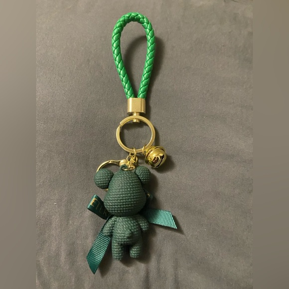 🔥Free With purchase For Posh Show 🔥🔥🔥Resin Teddy Stylish Keychain - Picture 5 of 5